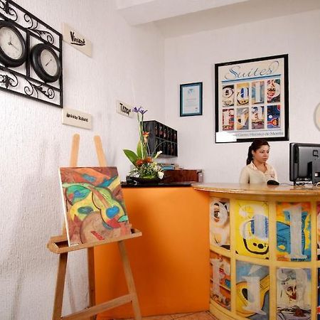 Hotel & Suites Galeria Morelia Bagian luar foto