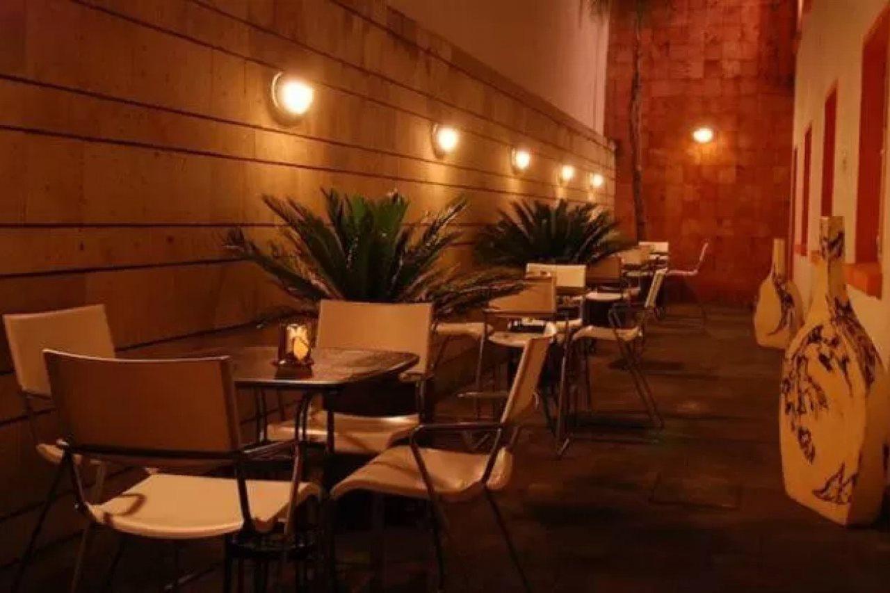 Hotel & Suites Galeria Morelia Bagian luar foto