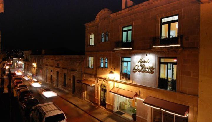 Hotel & Suites Galeria Morelia Bagian luar foto