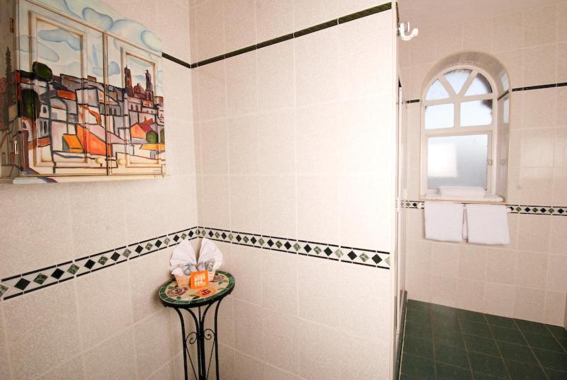 Hotel & Suites Galeria Morelia Ruang foto