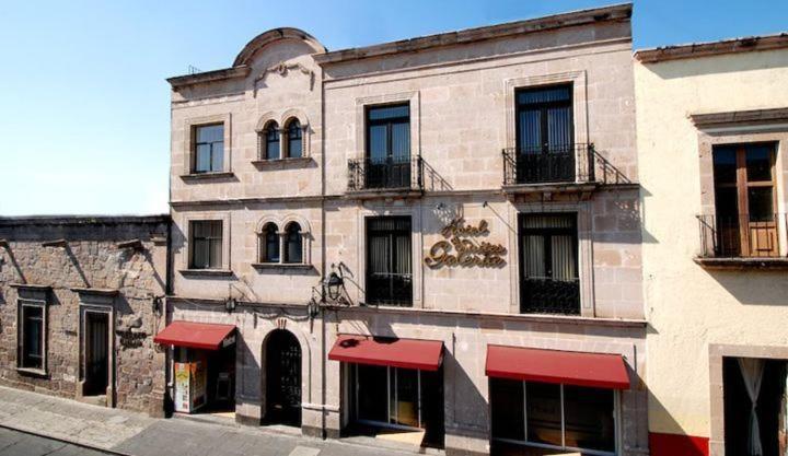 Hotel & Suites Galeria Morelia Bagian luar foto