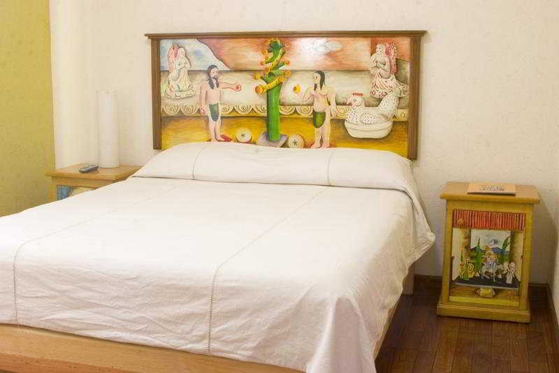 Hotel & Suites Galeria Morelia Bagian luar foto